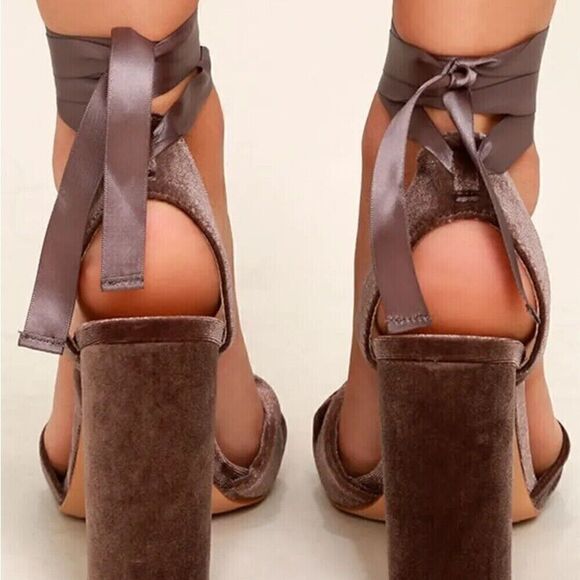 Steve Madden Heels Women Clary-V Size 10 BLACK Velvet Lace Up Black Heels - Picture 12 of 12